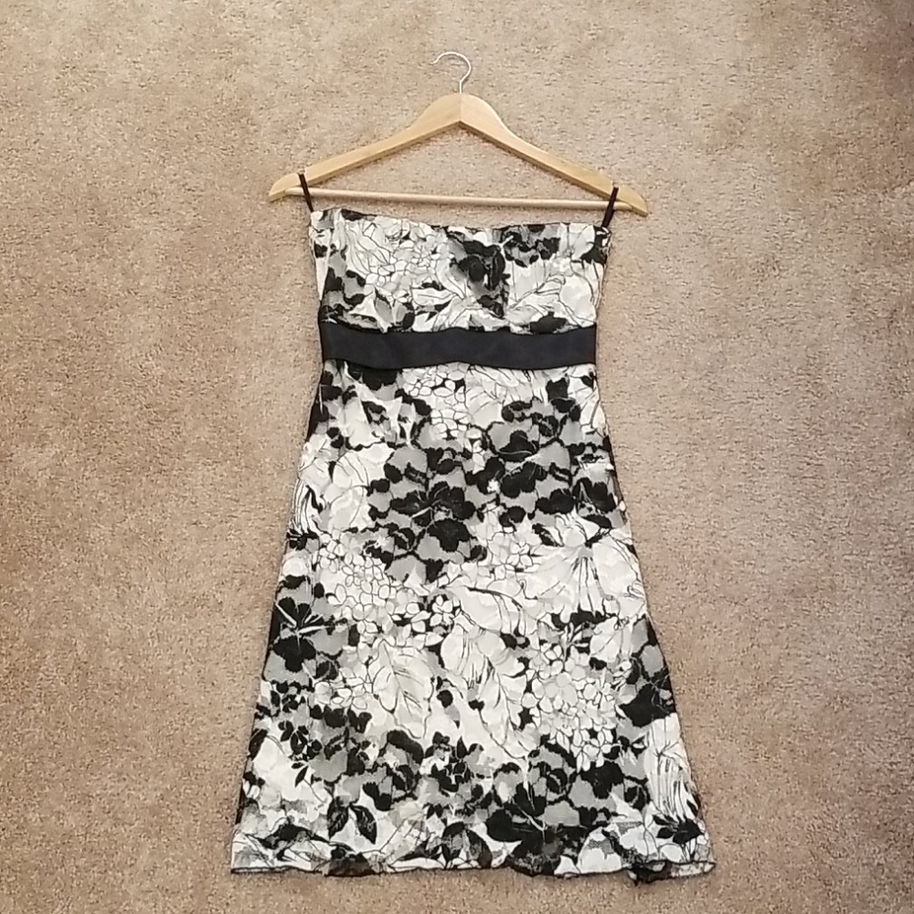 Strapless dress.